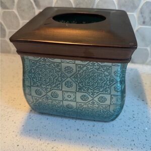 Decorative Blue and Brown Tissue Box Cover